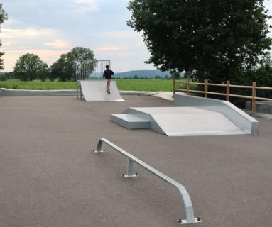 Nouveau terrain de tennis et un skate parc à Saint-Georges-des-Groseillers