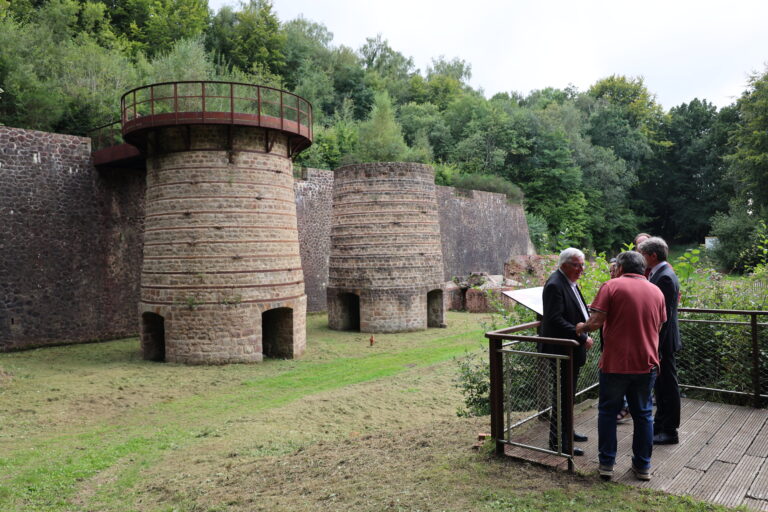 Les deux fours de calcination de la Butte Rouge à Dompierre récemment restaurés.