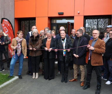 Le premier bâtiment du village associatif de Flers inauguré