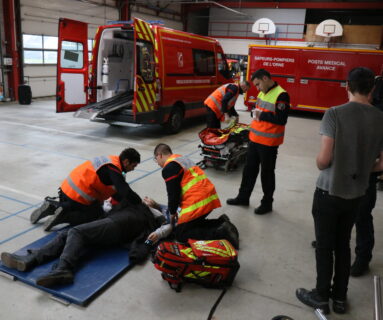 Des jeunes de la Mission locale sensibilisés à la sécurité routière, au centre de secours de Flers