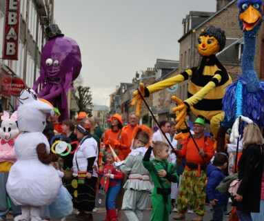 Carnaval de Flers dimanche 30 mars : préparez votre déguisement sur le thème de la la récup’ !