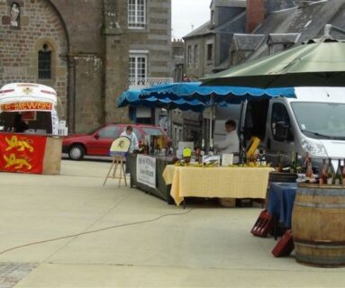 Marché Art, Terroir, Vins et vide-greniers